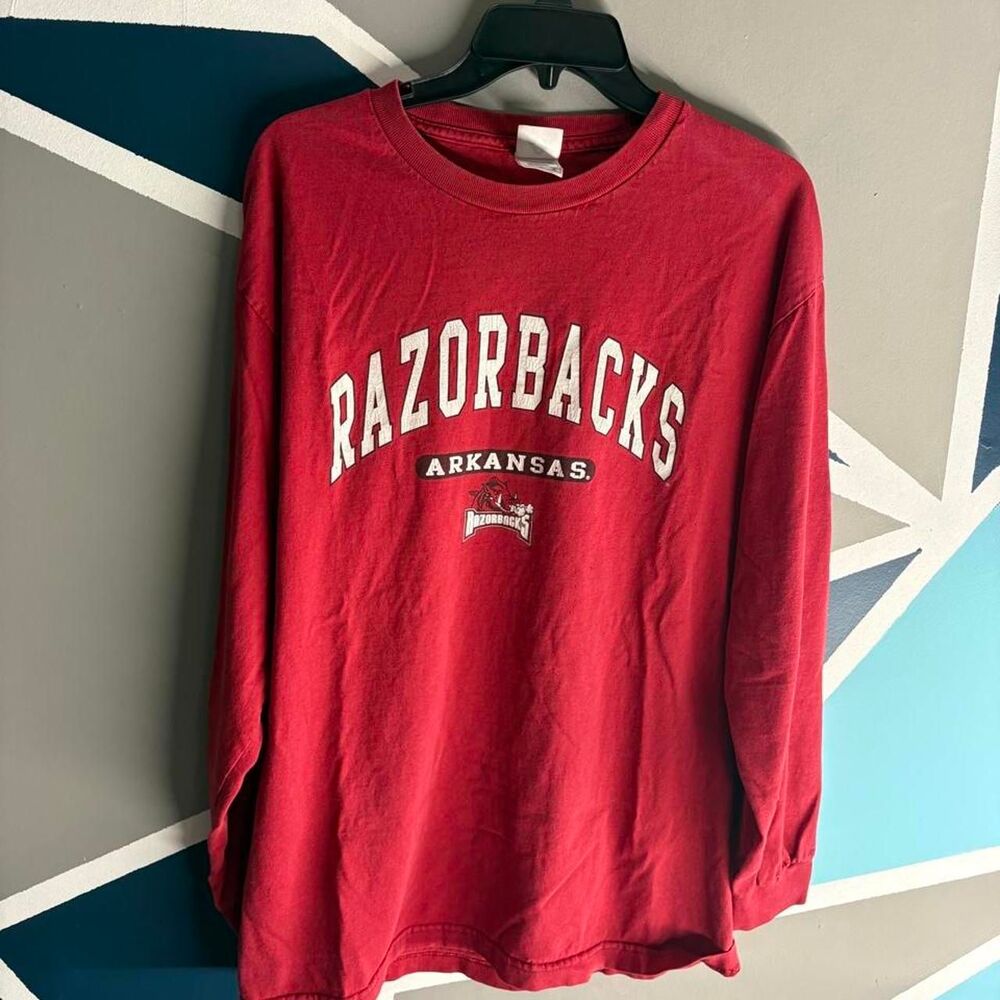 Super insane graphic vintage 90s must have Arkansas Razorbacks Long Sleeve